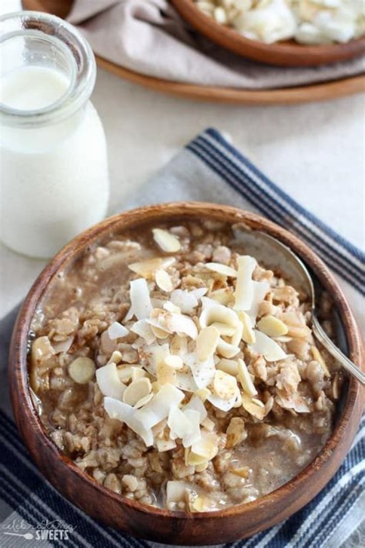 Coconut Oatmeal with Chai Spice