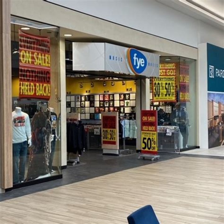 Maplewood Mall Suicide: FYE Store’s Owner Died By Hanging