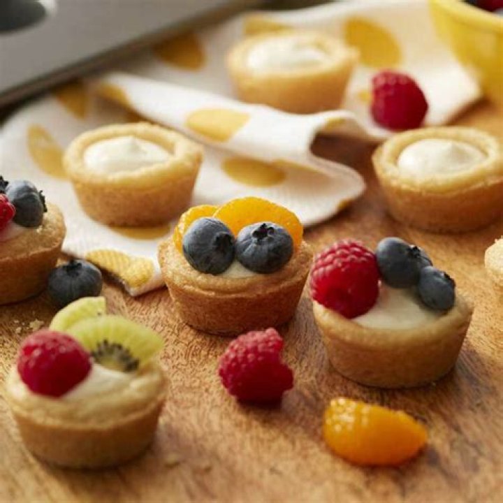 Mini Fruit Tart Recipe - Celebrating Sweets