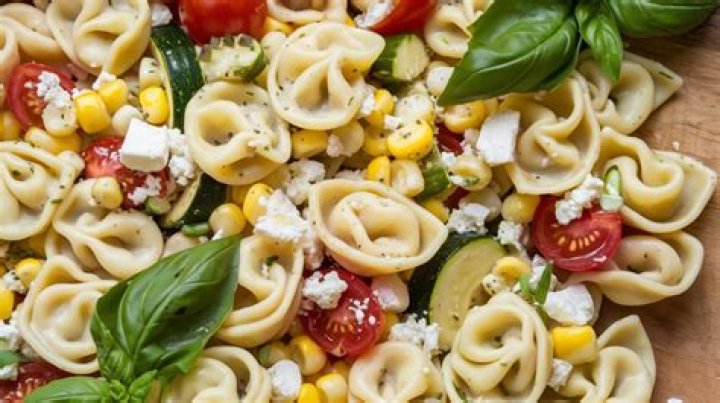 Tortellini Salad with Corn,Tomato & Zucchini