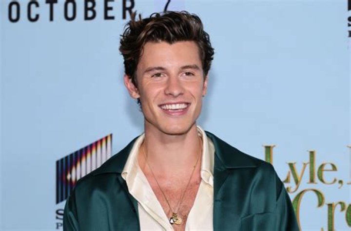 What is Shawn Mendes Height? Know All Details About Canadian Singer-Songwriter